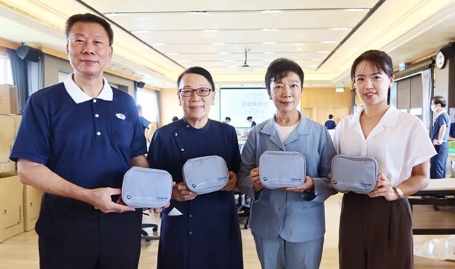 中美醫藥集團攜手慈濟 捐贈1430份健康隨身包 助力花蓮災後救援行動